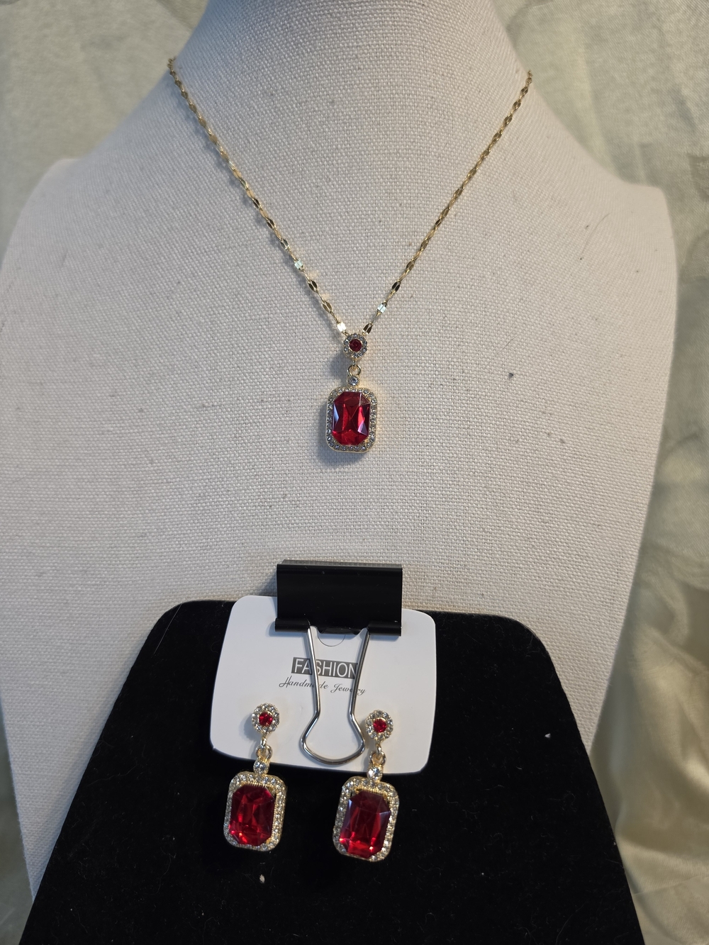 #1407. Gold-Tone Necklace & Earrings Set with Red Stones